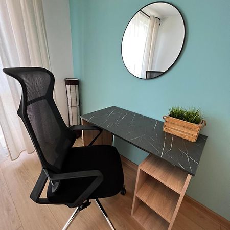 Al Malina 3Bdr Family Apt With Parking Space Near Airport And Iec Sofie Exteriér fotografie