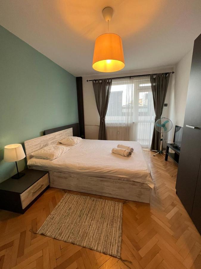 Al Malina 3Bdr Family Apt With Parking Space Near Airport And Iec Sofie Exteriér fotografie